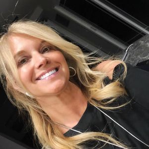 Meet your Posher, Lori